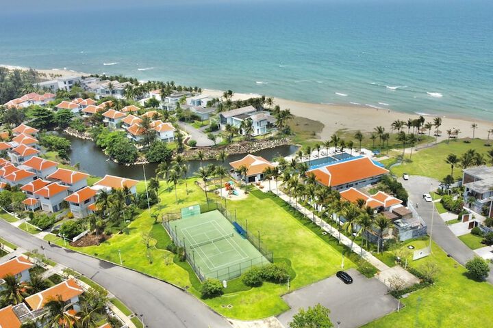 Hotel View 176 of 183