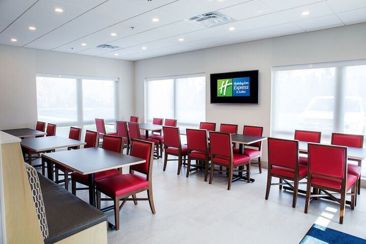 Breakfast/Coffee Service 38 of 53