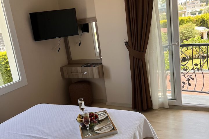 Room 14 of 24