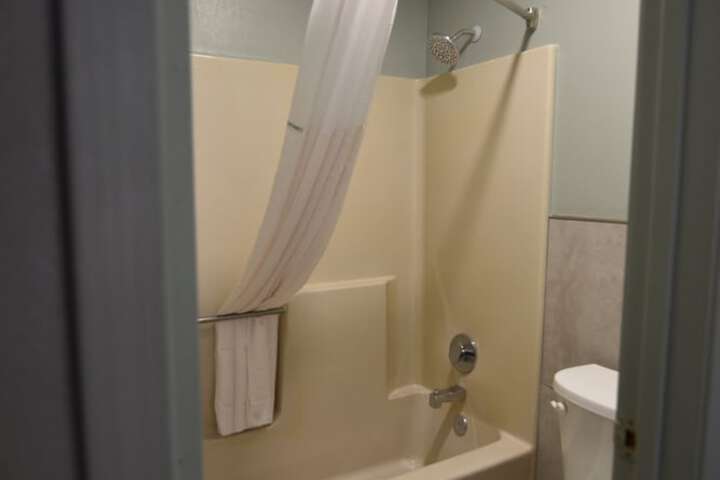 Bathroom amenities