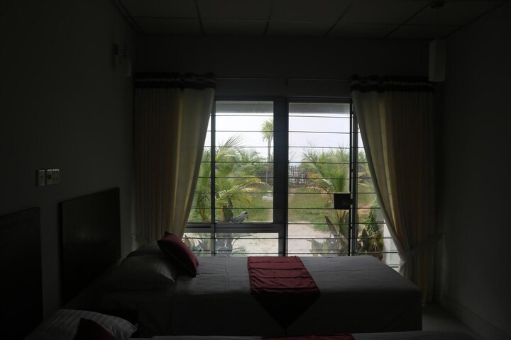 Room 7 of 38