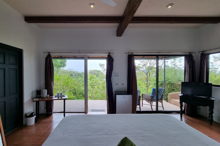 Room 7 of 39