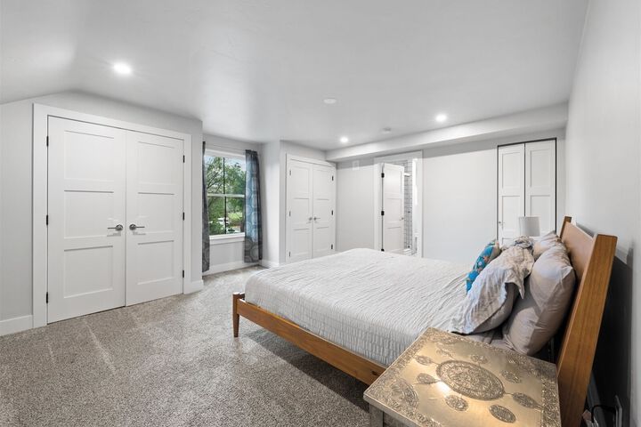Room 30 of 36