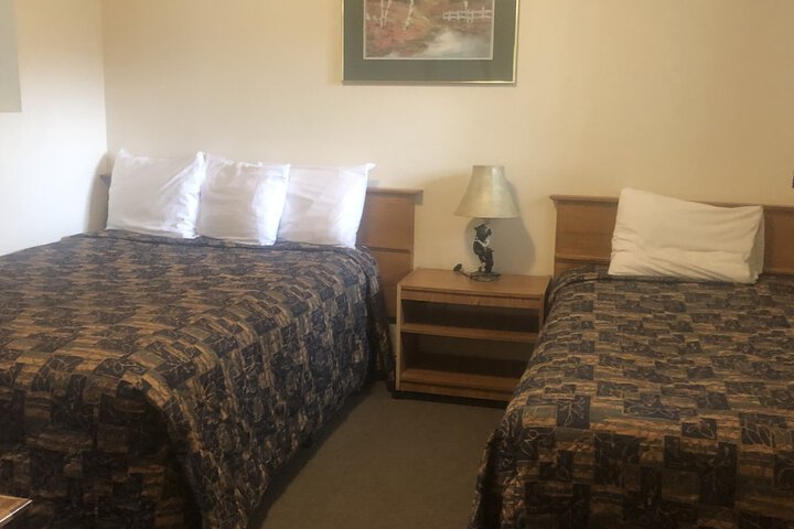Room 4 of 69