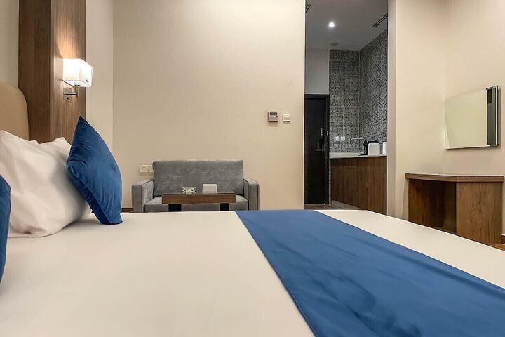 Room 15 of 53