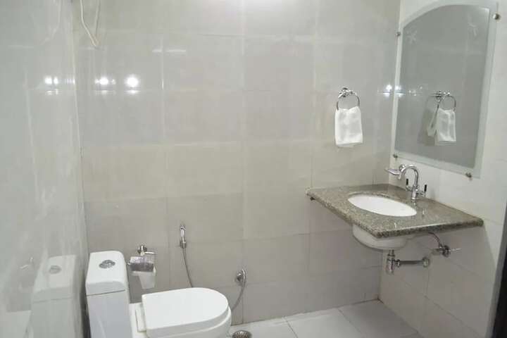 Room 73 of 90
