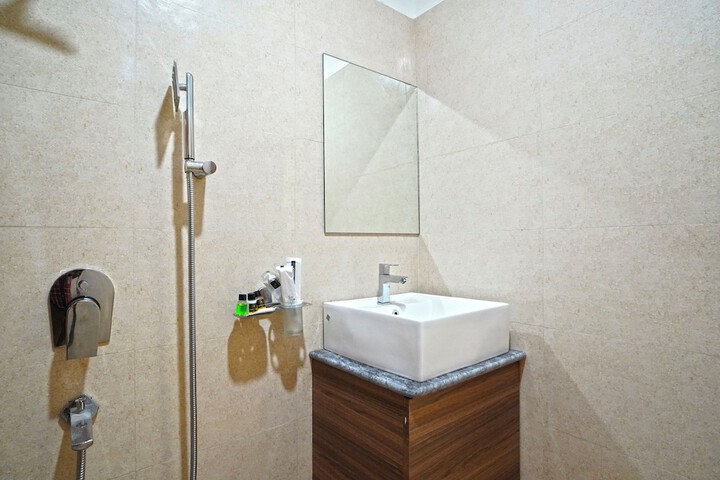 Room 44 of 83