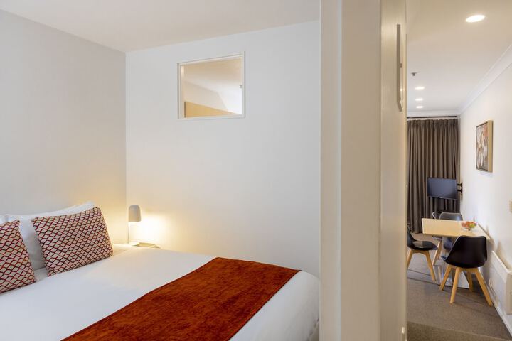 Room 13 of 29