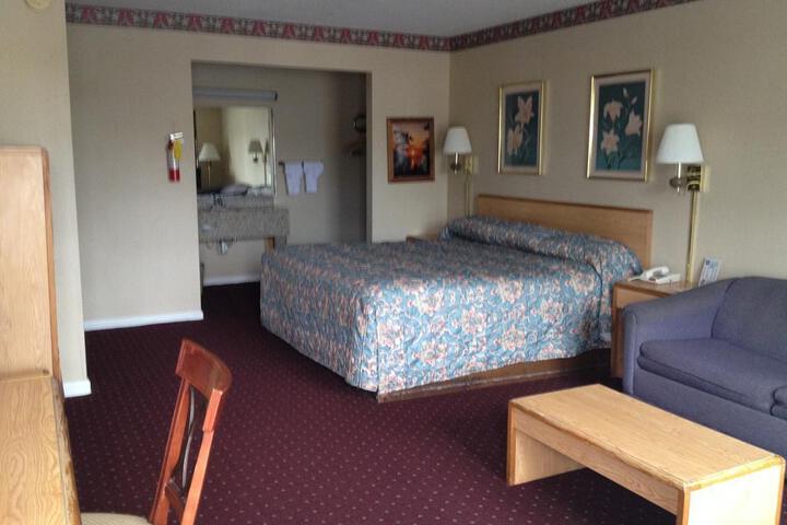 2 Double Beds (4 of 7)