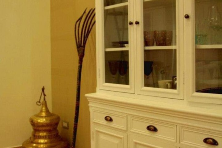 Room 10 of 20