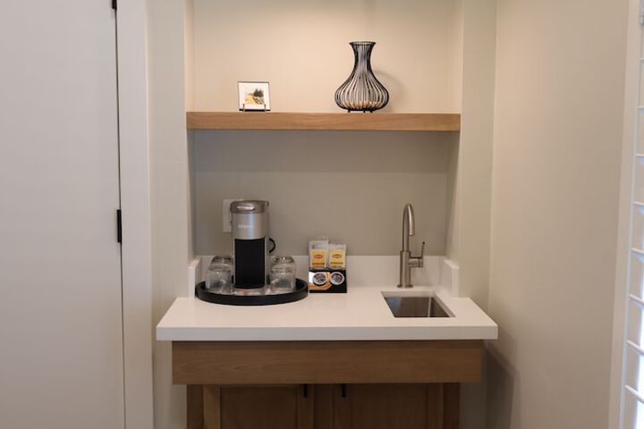 Breakfast/Coffee Service 53 of 86