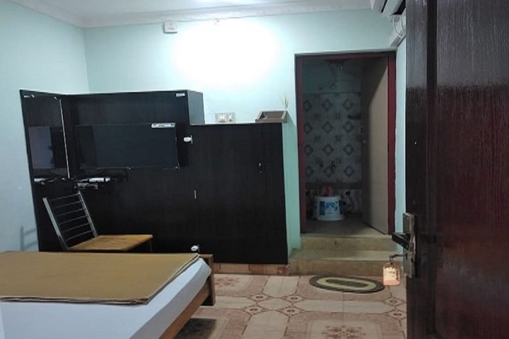 Room 5 of 27