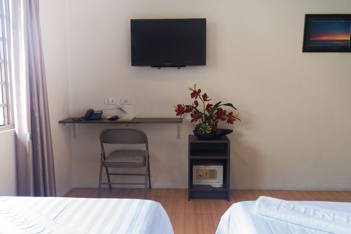 Room 14 of 48