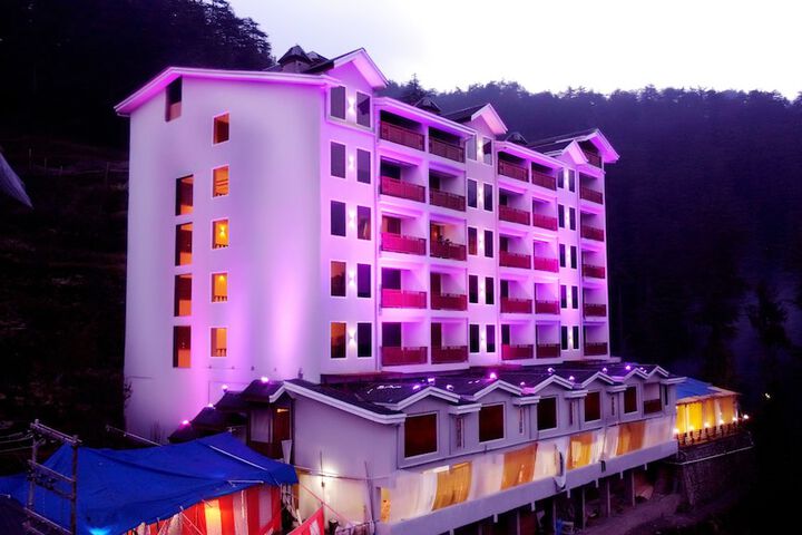 Hotel 100 of 107