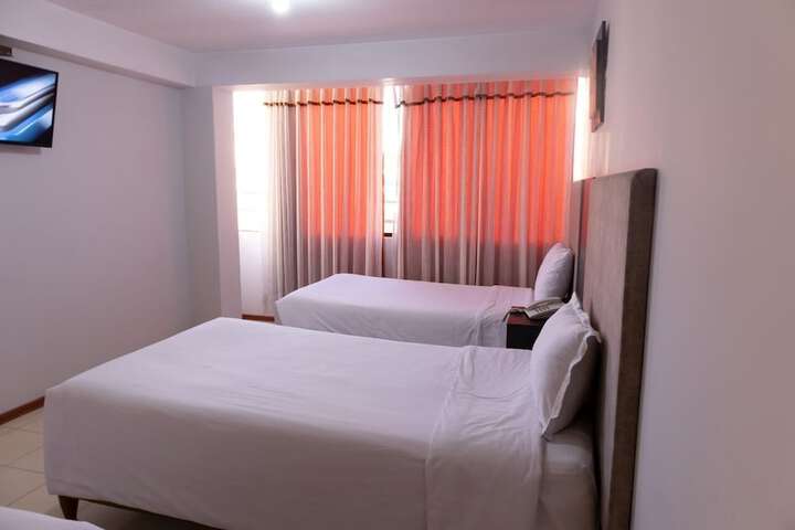 Room 11 of 28