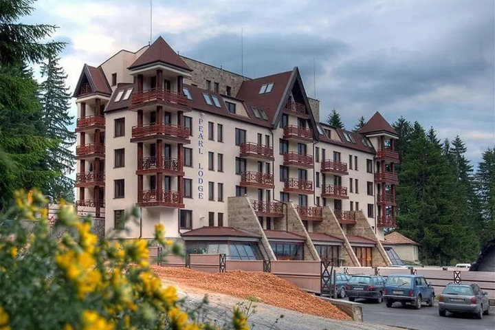 PEARL LODGE