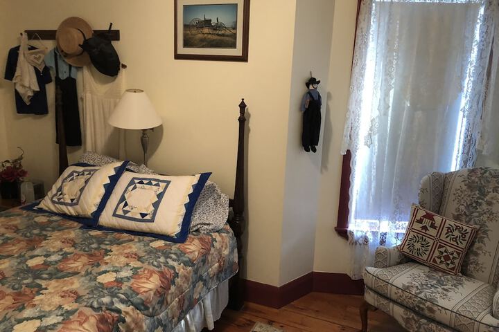 Room 12 of 32