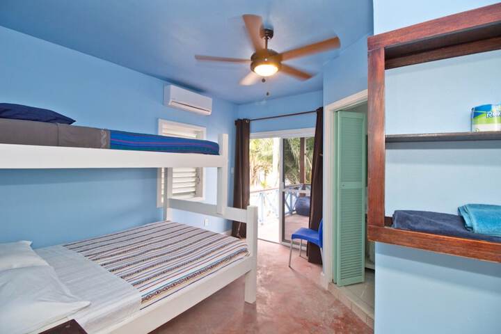 Room 4 of 53