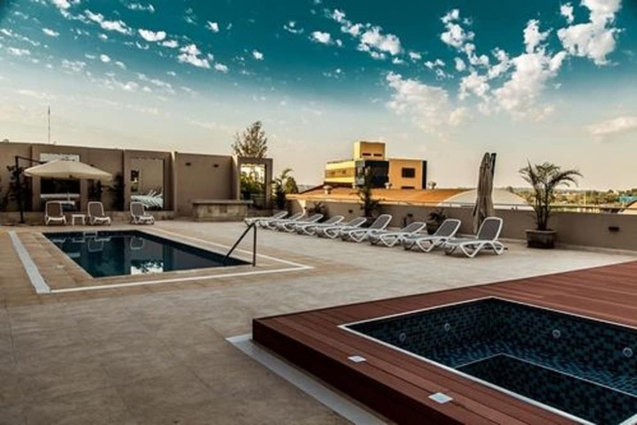 Pools & Facilities