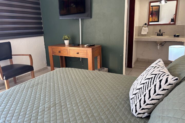 Room 2 of 11