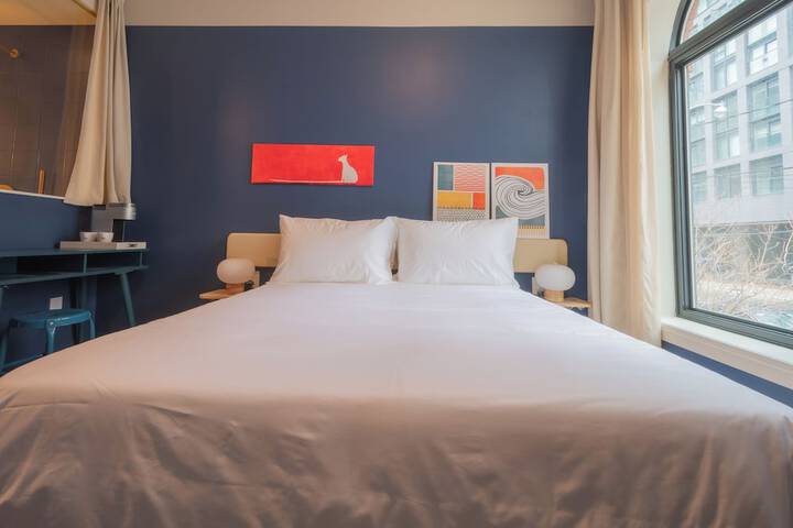 Room 11 of 29