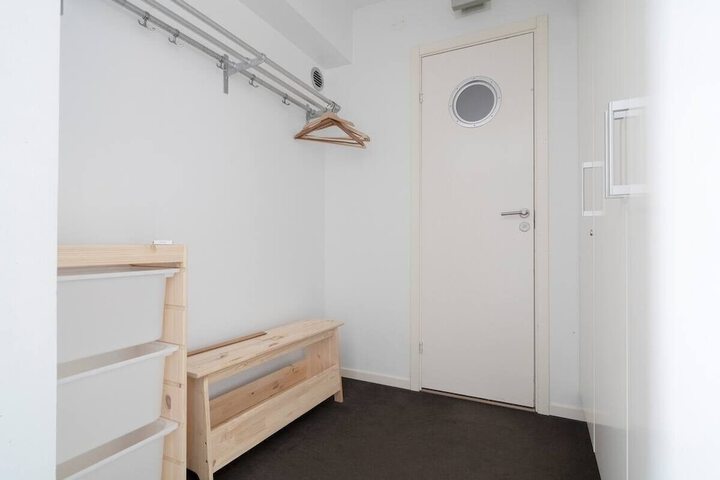 Room 40 of 865