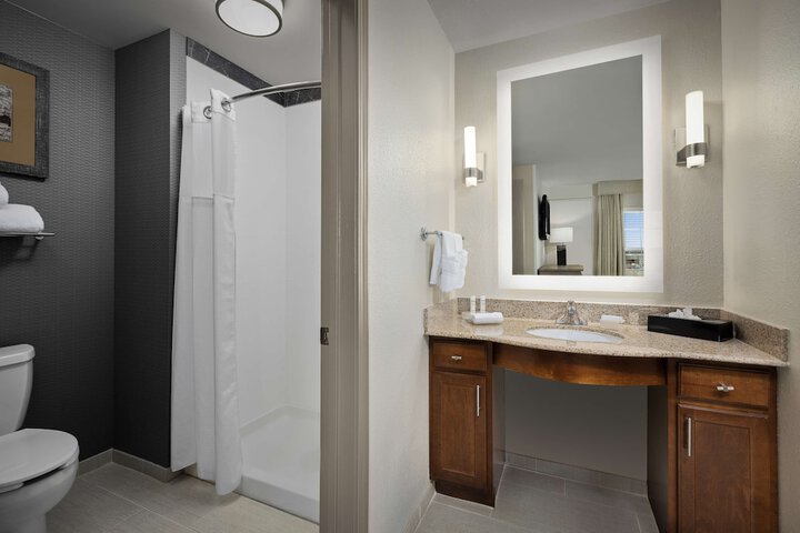Bathroom shower