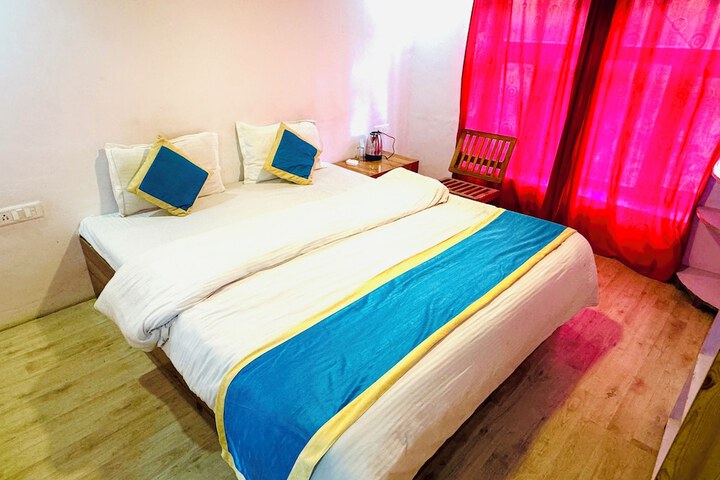 Room 2 of 24
