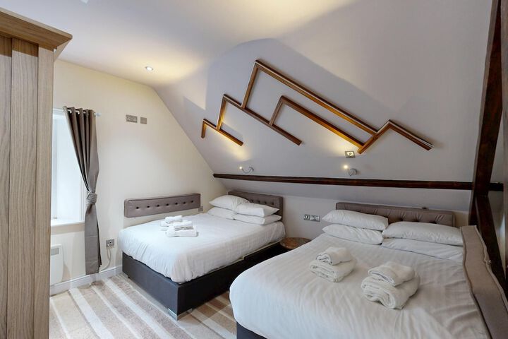 Room 42 of 92