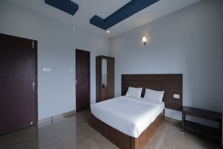Room 4 of 17