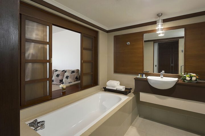 Room 46 of 90