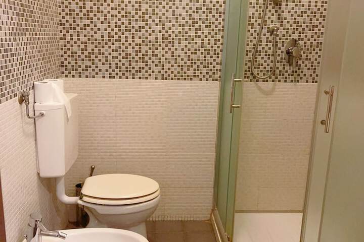 Room 14 of 20