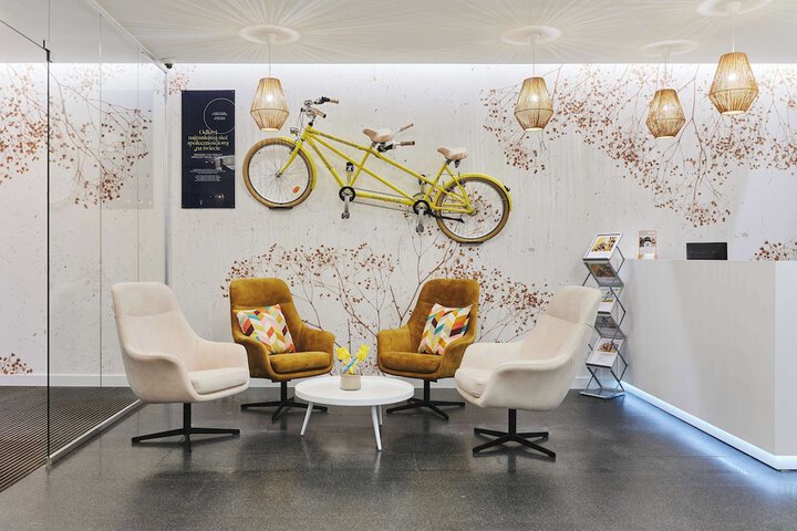 Entrance & Lobby
