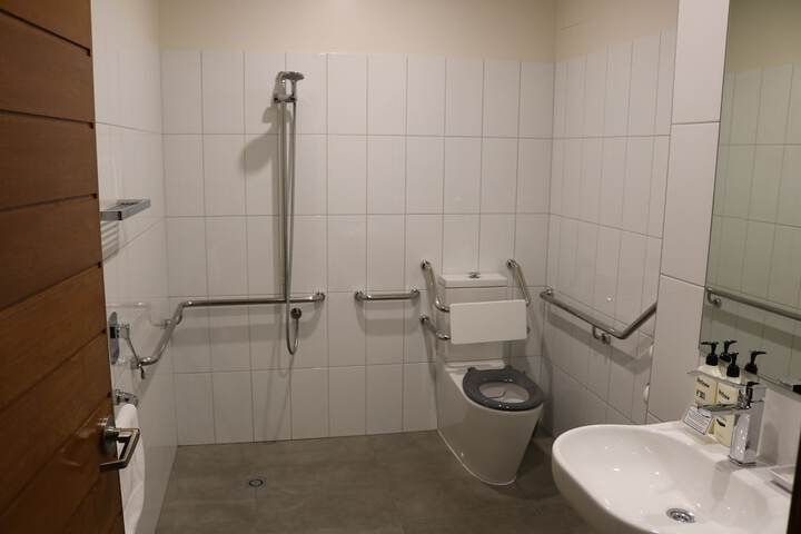 Room 69 of 99