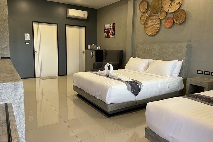 Room 4 of 43