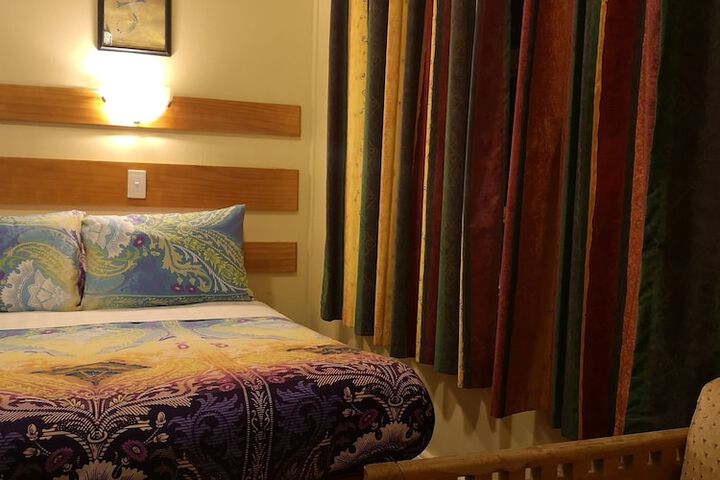 Room 8 of 37