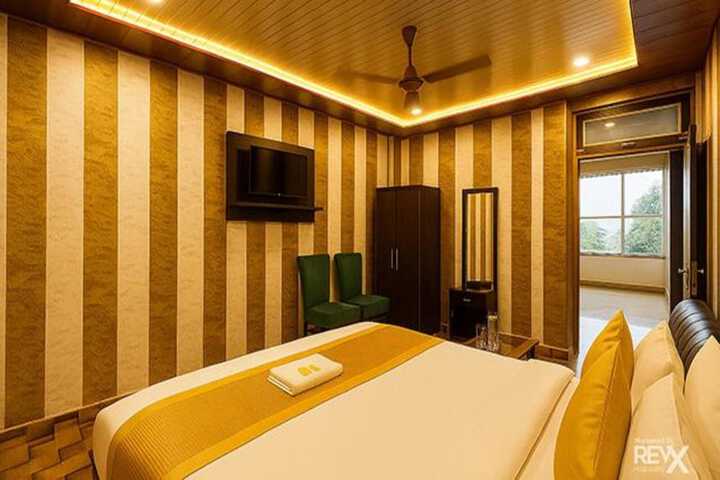 Room 10 of 20