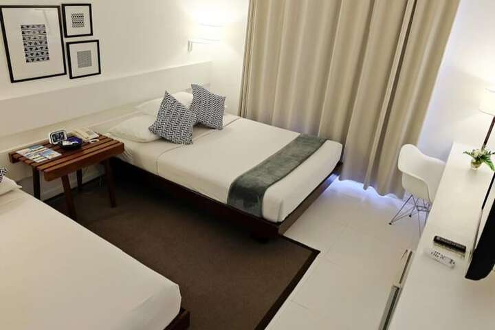 Room 9 of 20