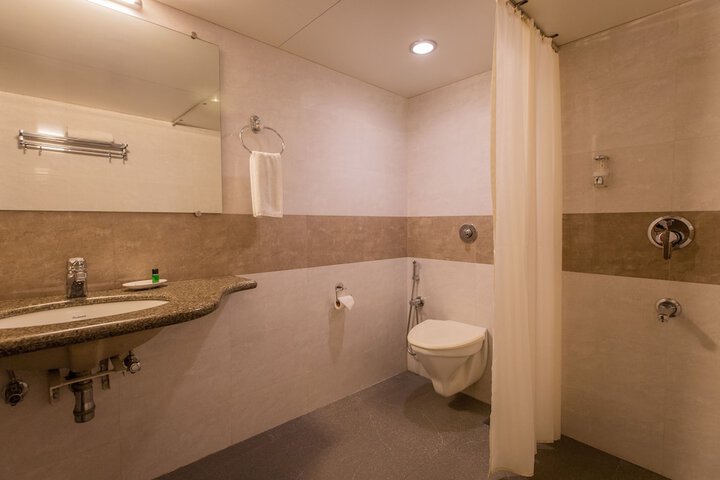 Room 30 of 52