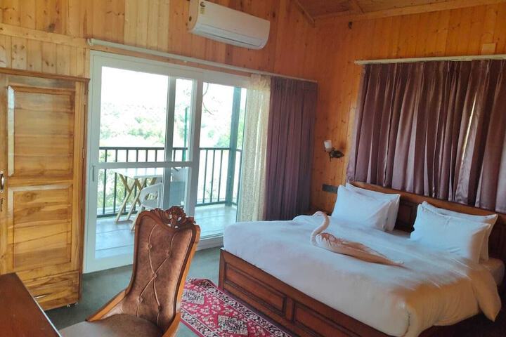 Room 4 of 26