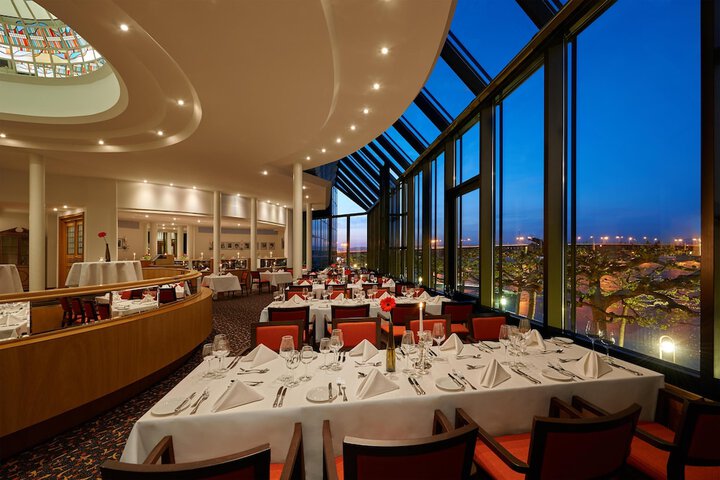 Dining 99 of 130
