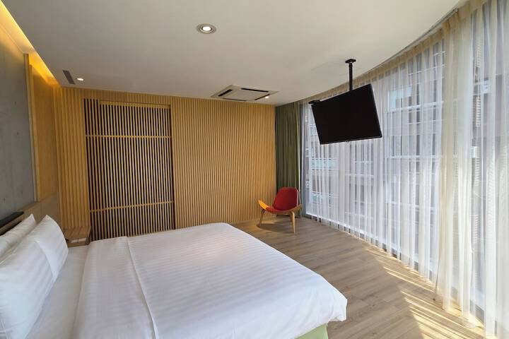 Room 22 of 56