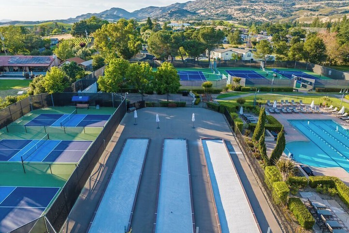 Sport court