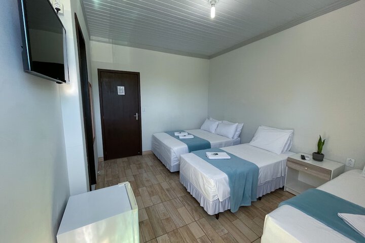 Room 16 of 40