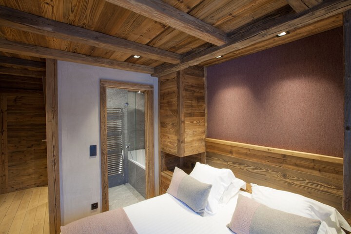 Room 7 of 75
