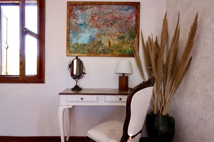 Room 15 of 142