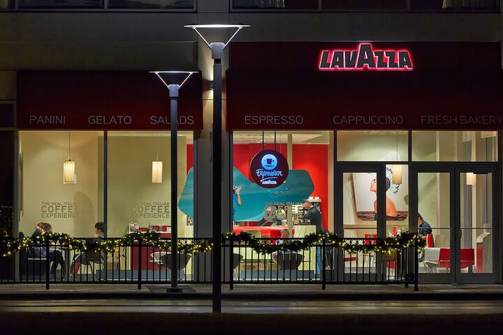 Dining 47 of 48