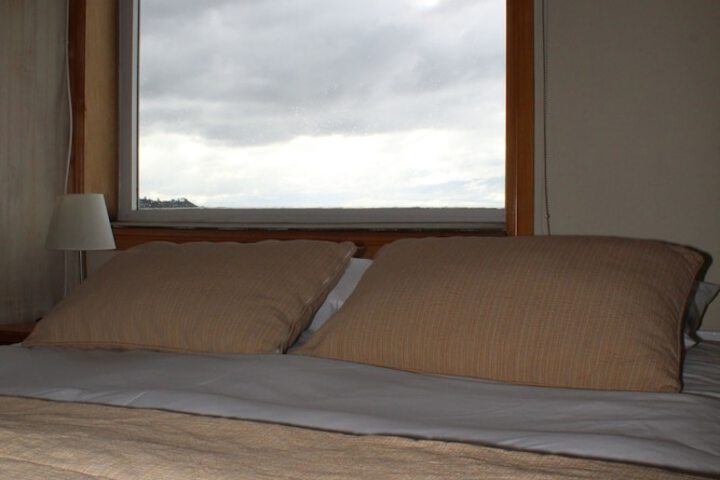 Room 9 of 32
