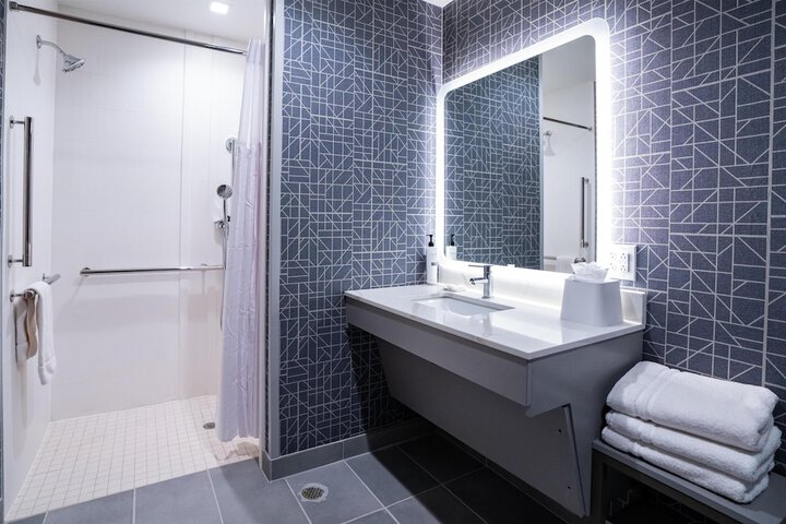 Bathroom shower