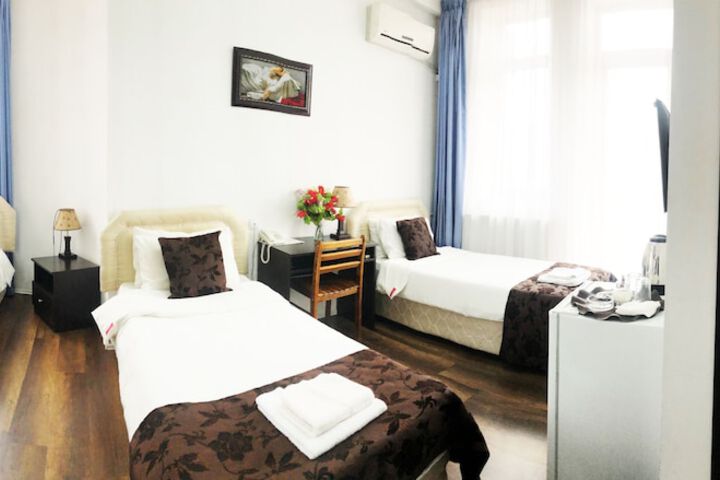 Room 35 of 66